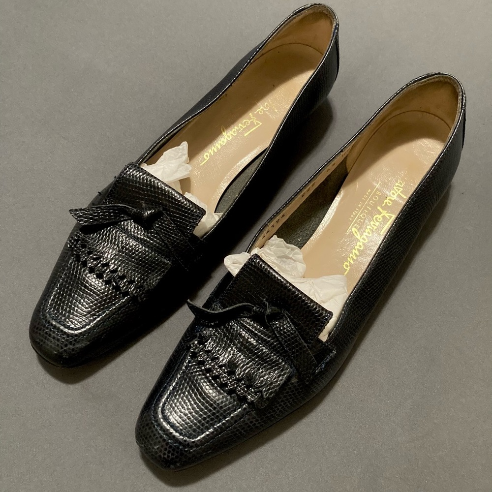 $820 RETAIL Salvatore Ferragamo Loafers